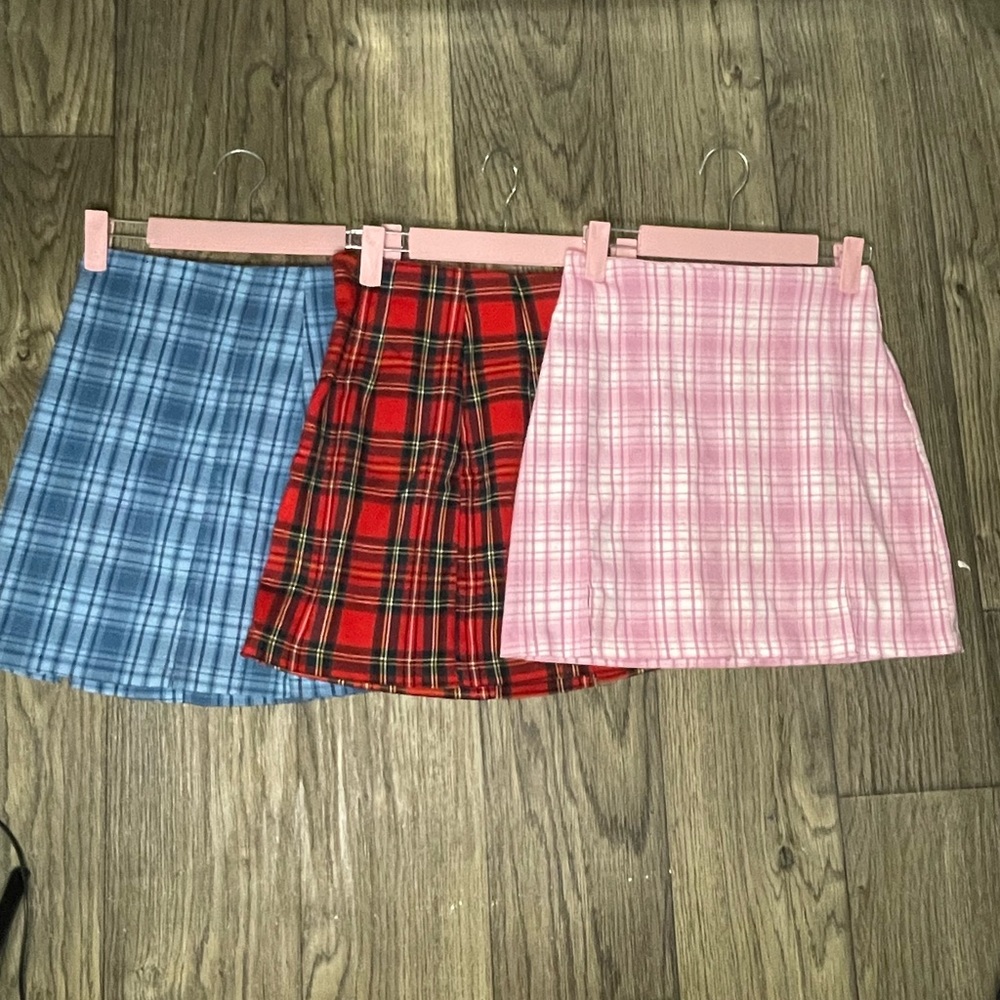 BRANDY MELVILLE SKIRT